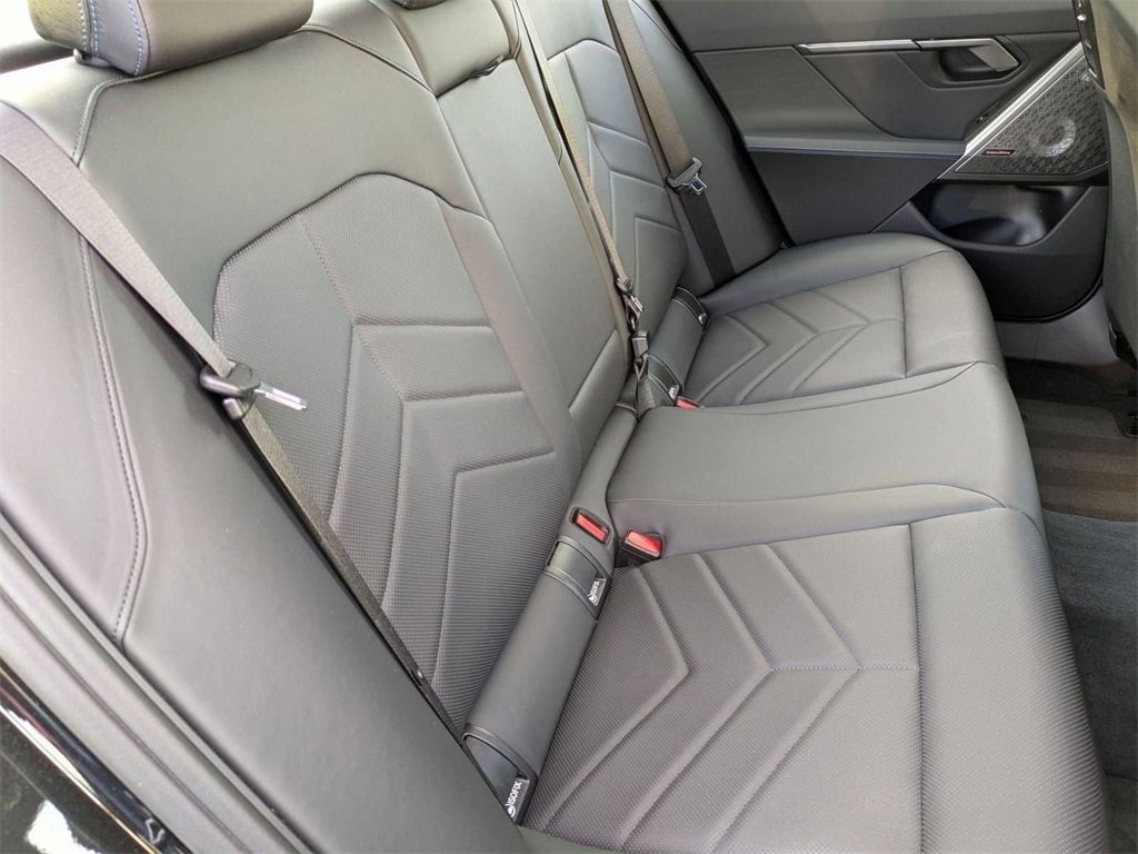 Used 2024 BMW i5 M60 w/ Premium Package image 33