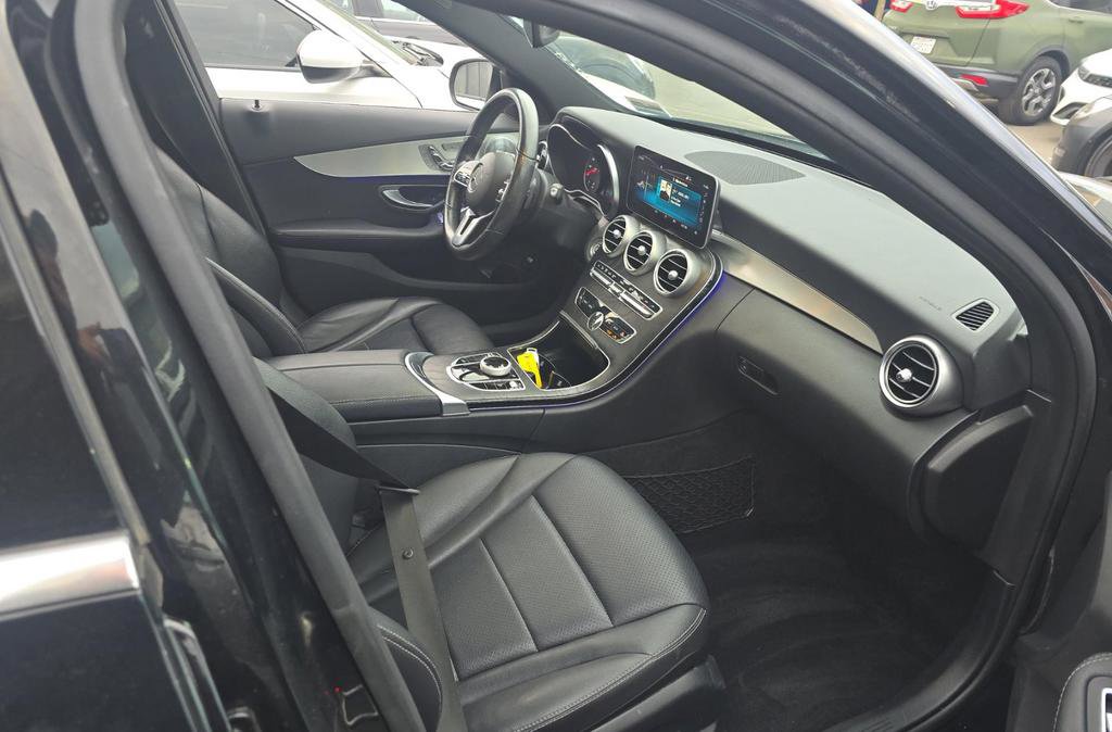 Used 2020 Mercedes-Benz C 300 Sedan w/ Premium Package image 6