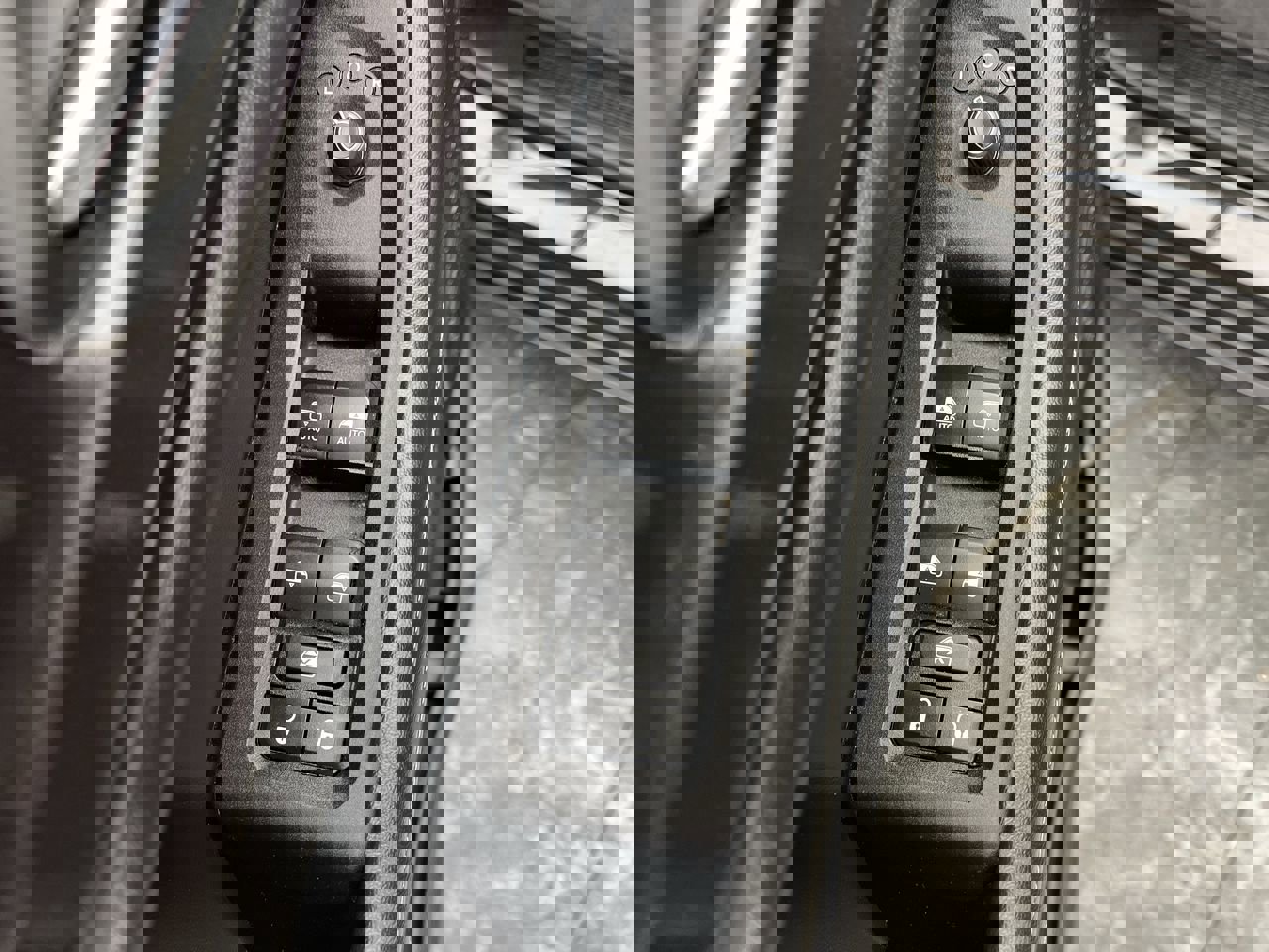 Used 2022 Jeep Grand Cherokee Altitude image 7