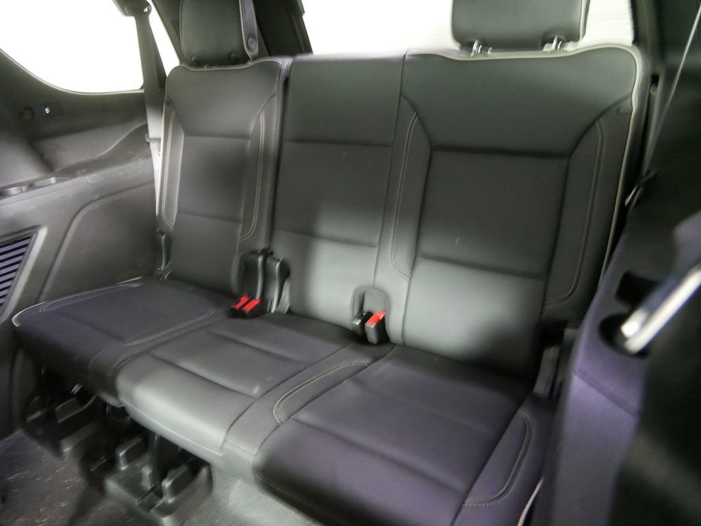 Used 2023 GMC Yukon SLT image 17