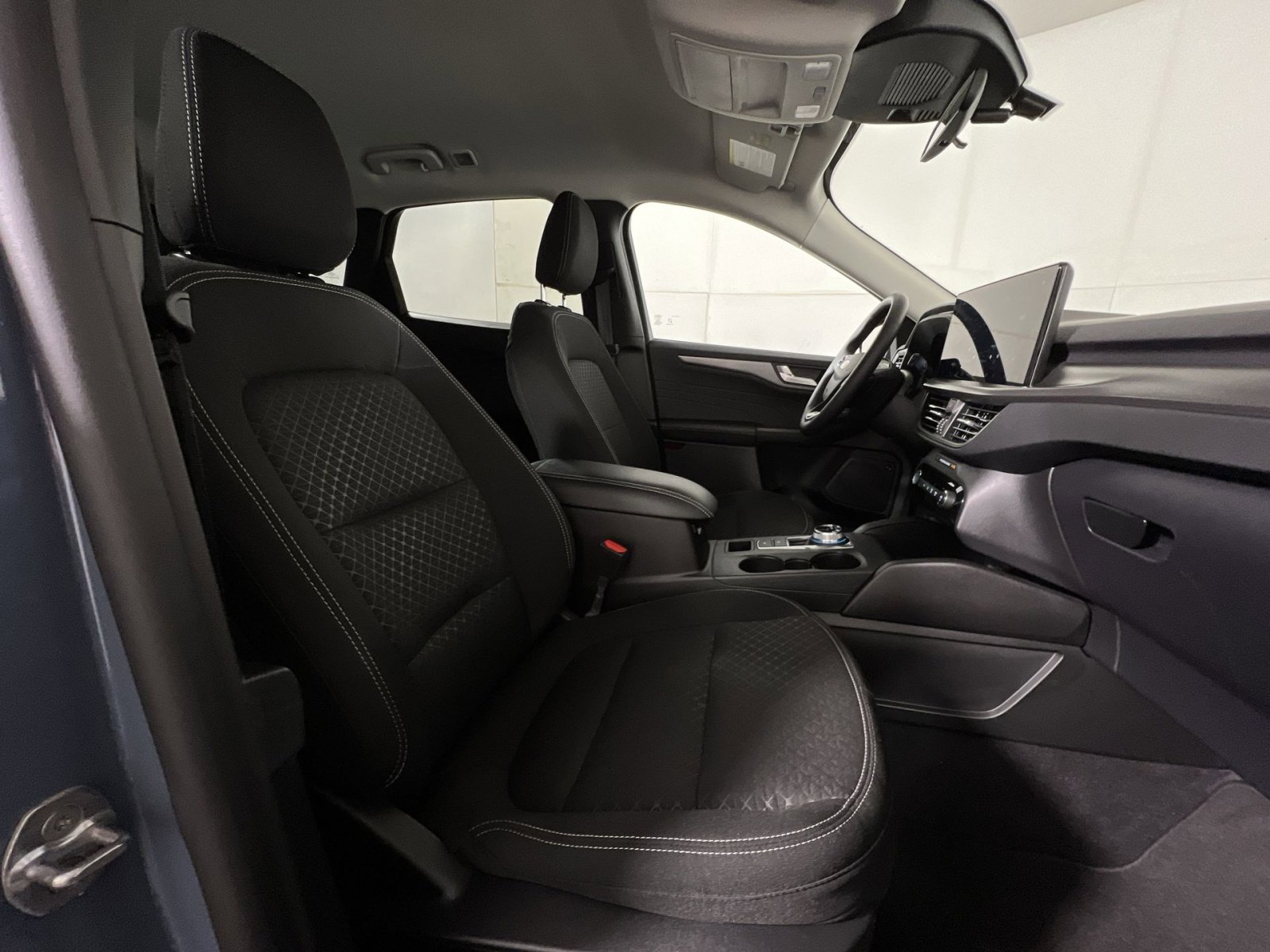 Used 2024 Ford Escape Active w/ Tech Pack #2 AWD/4WD image 26