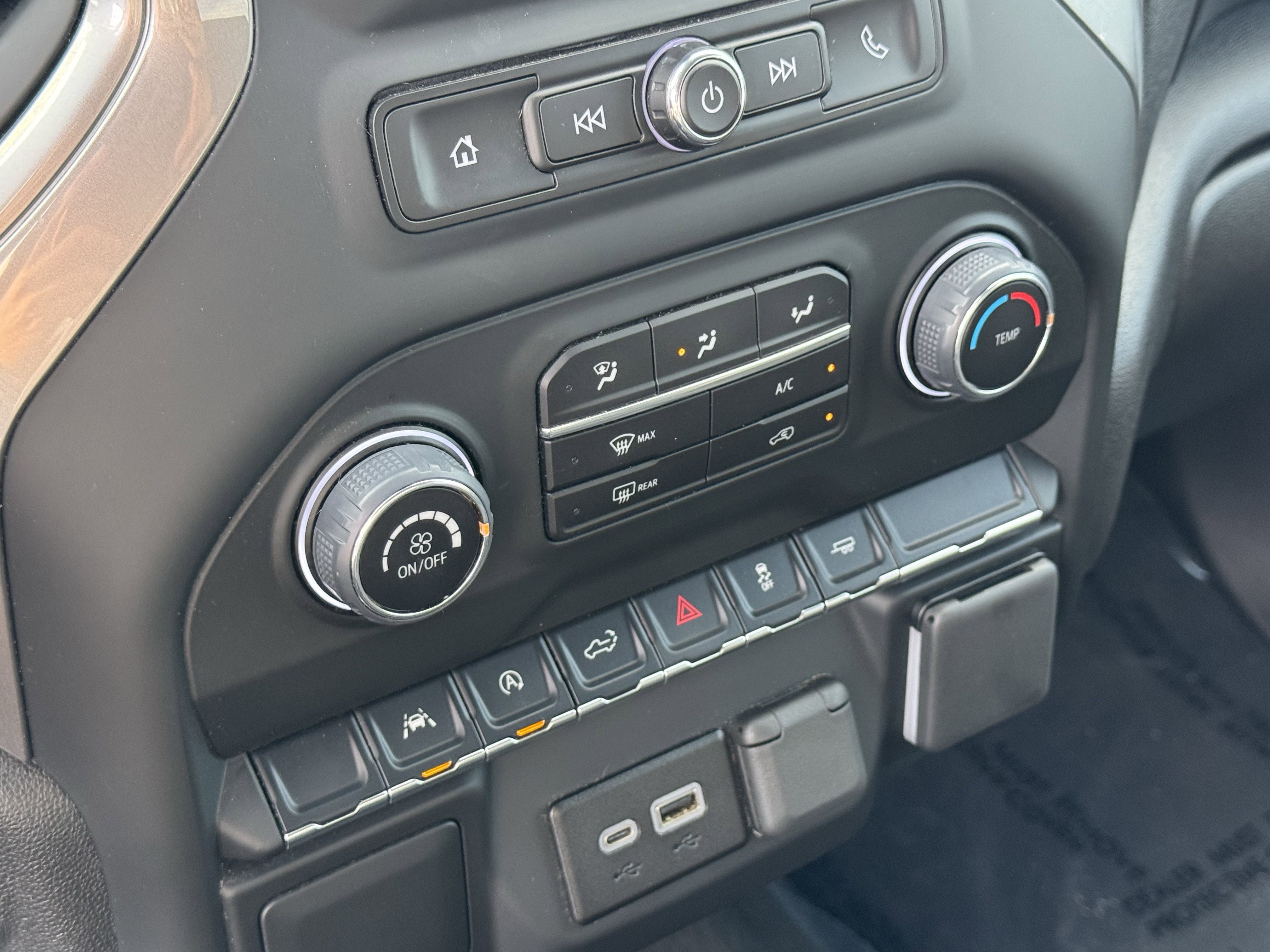 Used 2025 Chevrolet Silverado 1500 Custom w/ Turbomax Blackout Package image 20