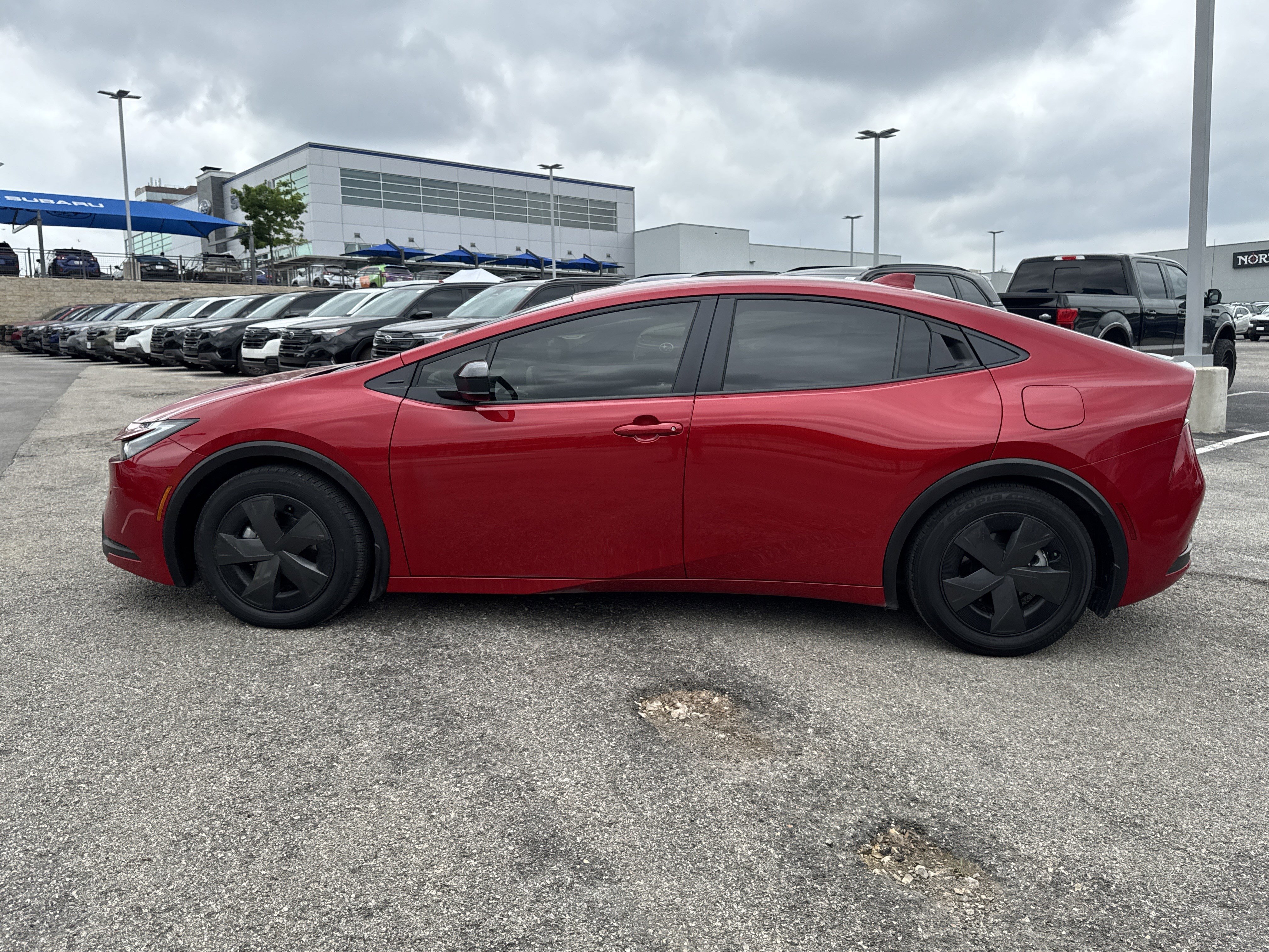 Used 2023 Toyota Prius LE image 6