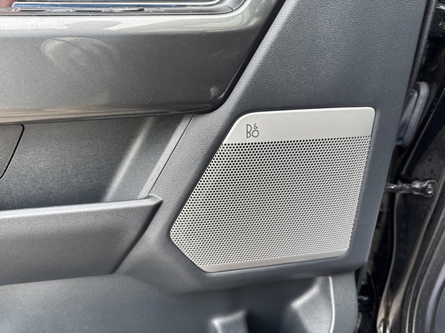 Used 2022 Ford F150 Lariat w/ Equipment Group 502A High image 17