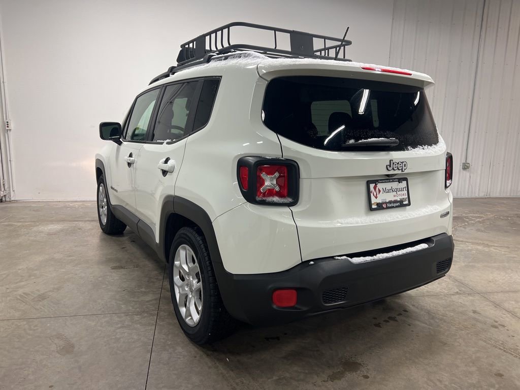 Used 2017 Jeep Renegade Latitude image 4