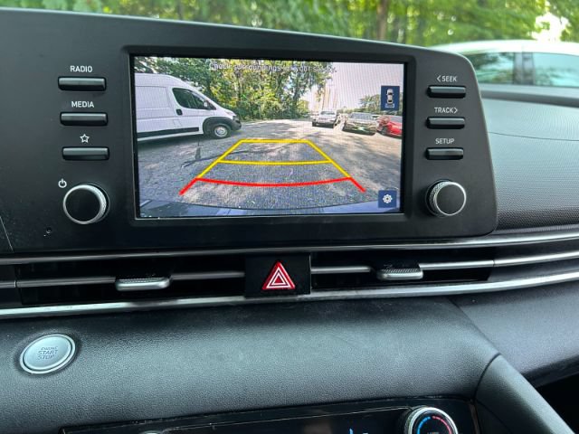 Used 2021 Hyundai Elantra SEL FWD image 14