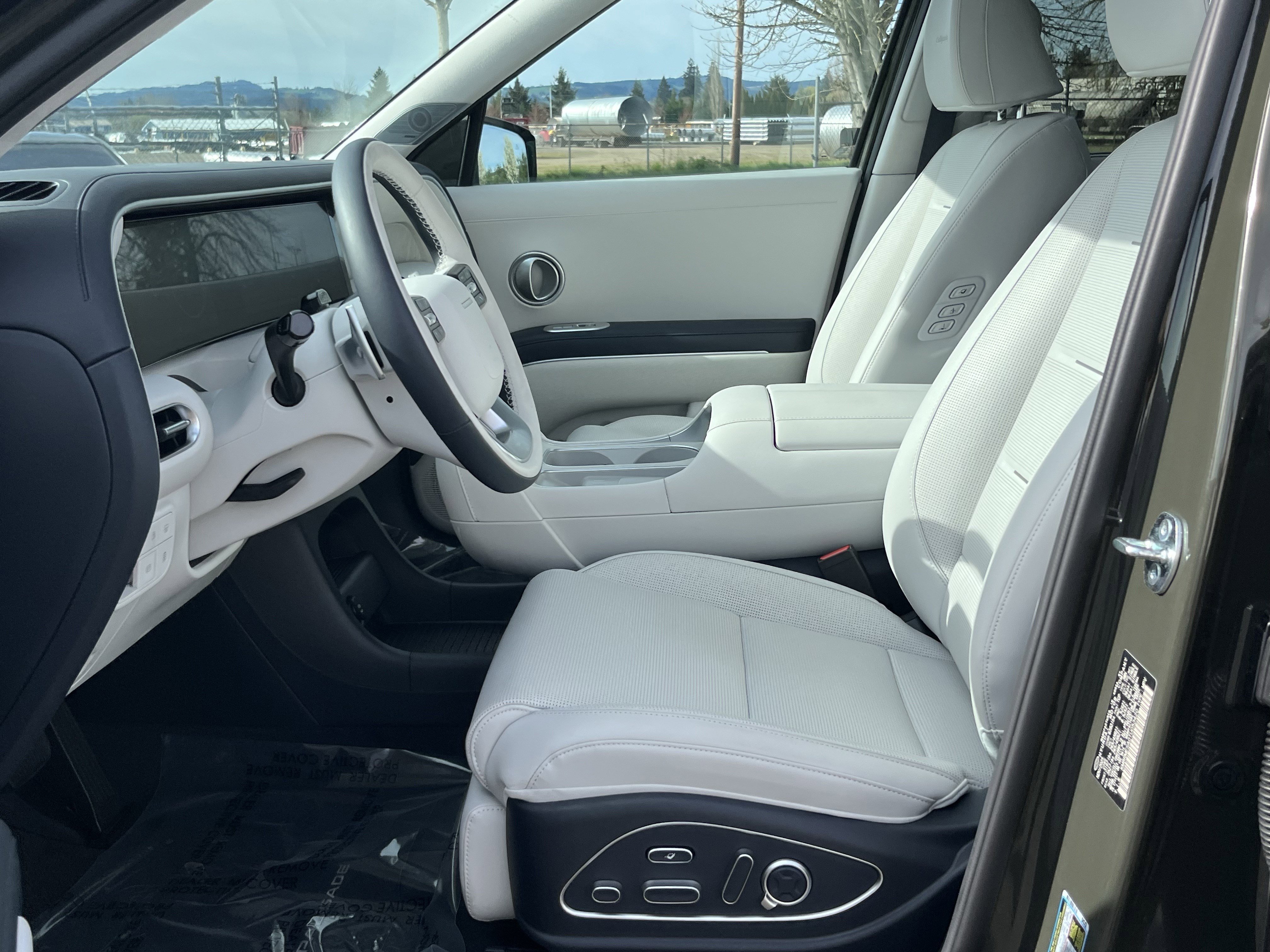 Used 2026 Hyundai Palisade Calligraphy image 10