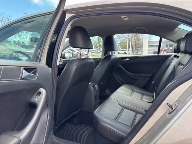 Used 2014 Volkswagen Jetta SE FWD image 14