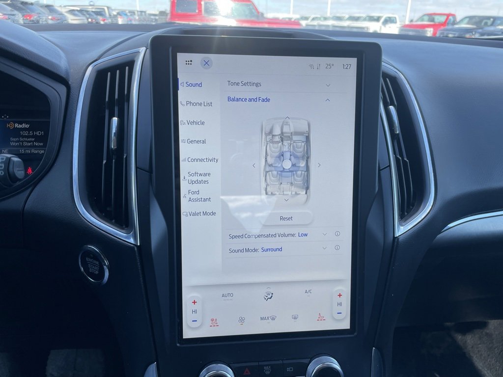 Used 2023 Ford Edge Titanium image 16