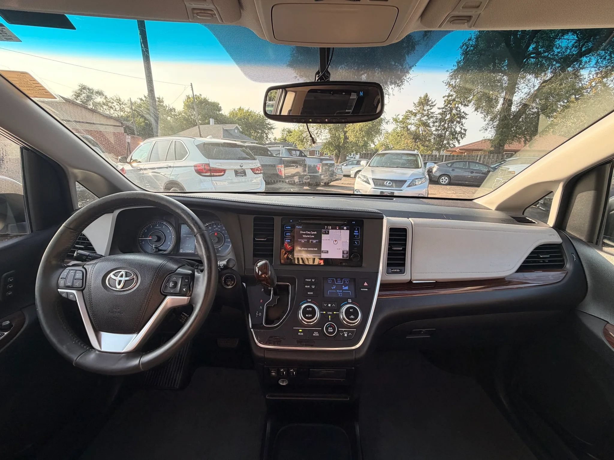 Used 2015 Toyota Sienna AWD image 2