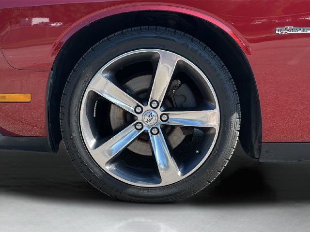 Used 2014 Dodge Challenger SXT RWD image 5