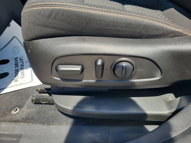 Used 2021 GMC Terrain SLE w/ Driver Convenience Package FWD image 18