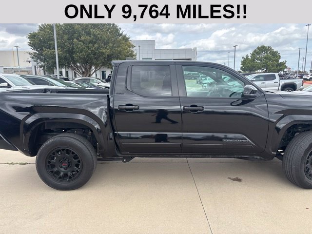 Used 2024 Toyota Tacoma SR5 AWD/4WD image 2