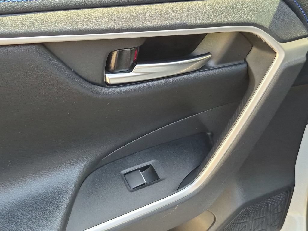 Used 2020 Toyota RAV4 XSE w/ Carpet Mat Package AWD/4WD image 16