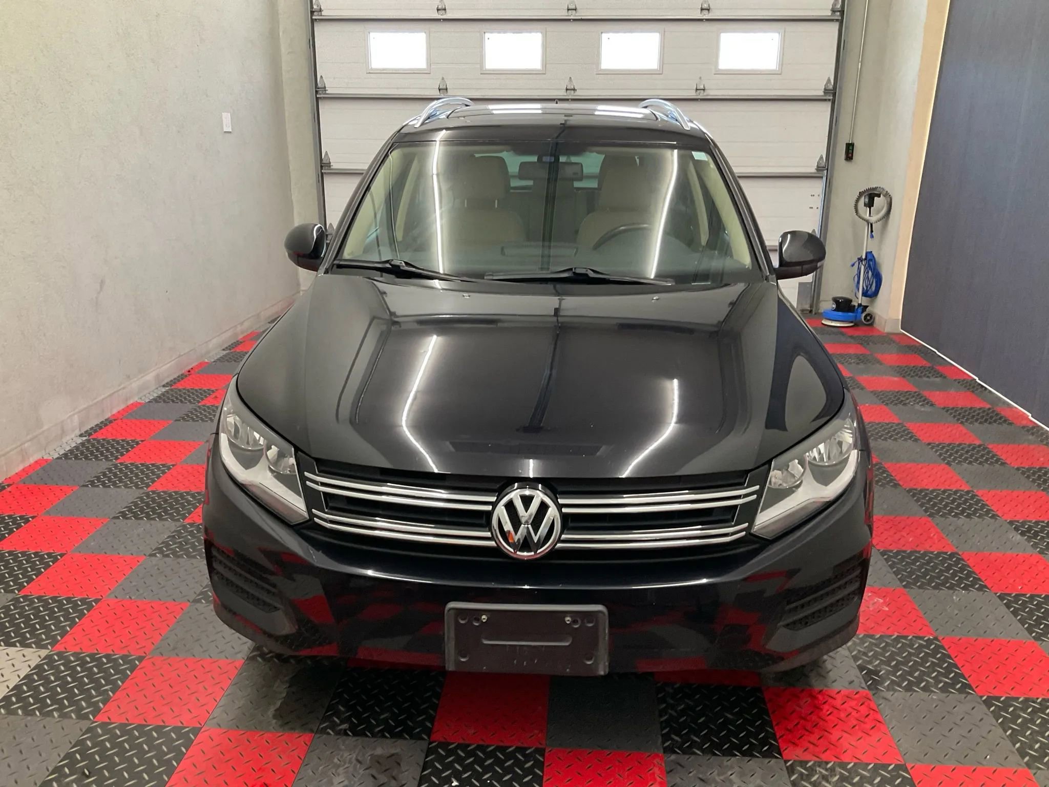 Used 2017 Volkswagen Tiguan Wolfsburg Edition image 23