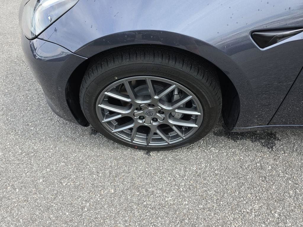 Used 2021 Tesla Model 3 Long Range image 10