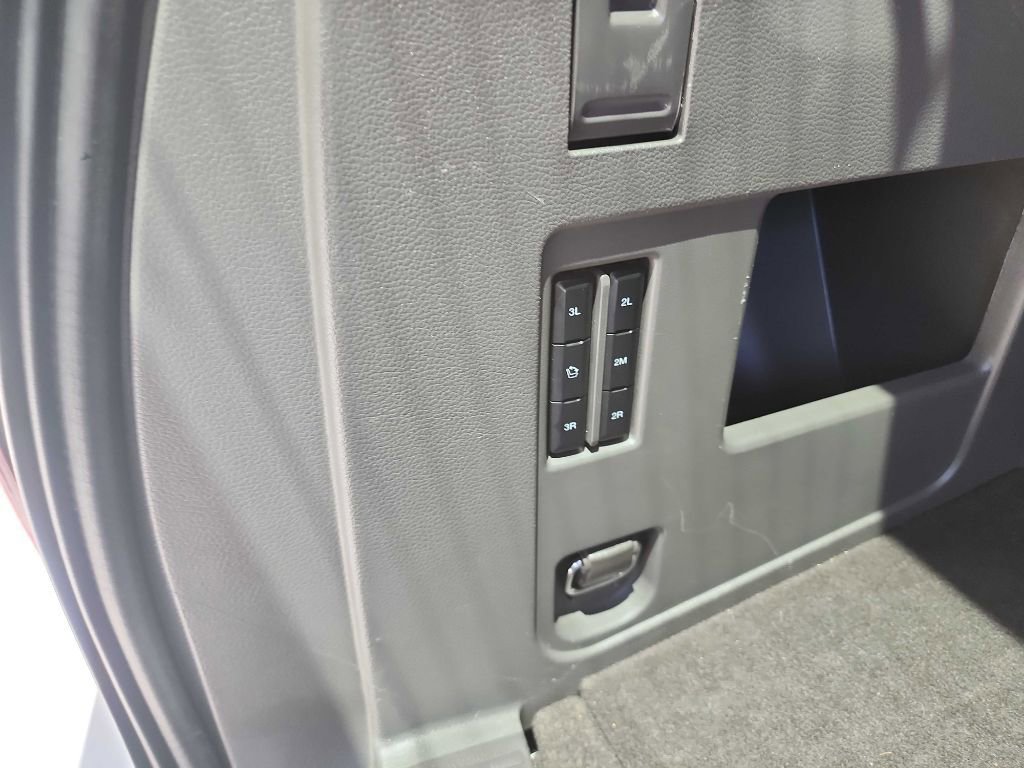 Used 2019 Ford Expedition XLT w/ Equipment Group 202A image 37