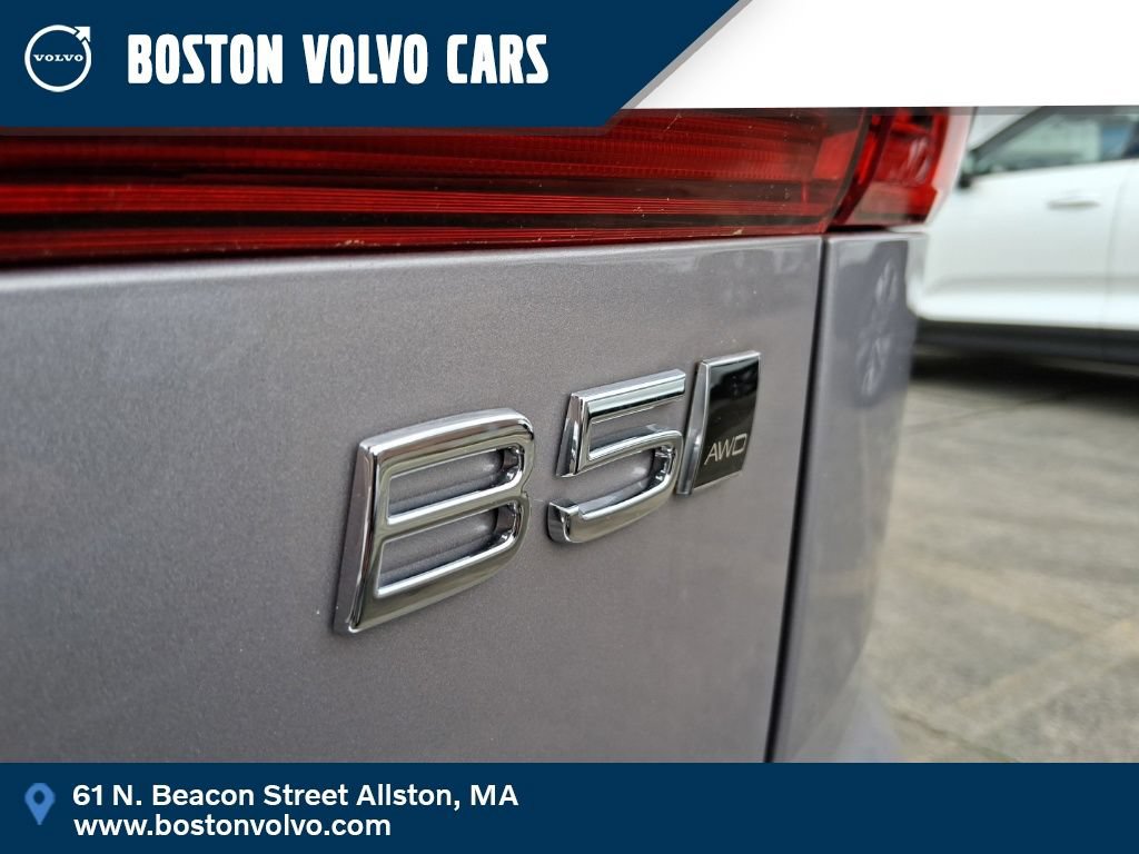 New 2026 Volvo XC60 B5 Plus w/ Protection Package Premier AWD/4WD image 8