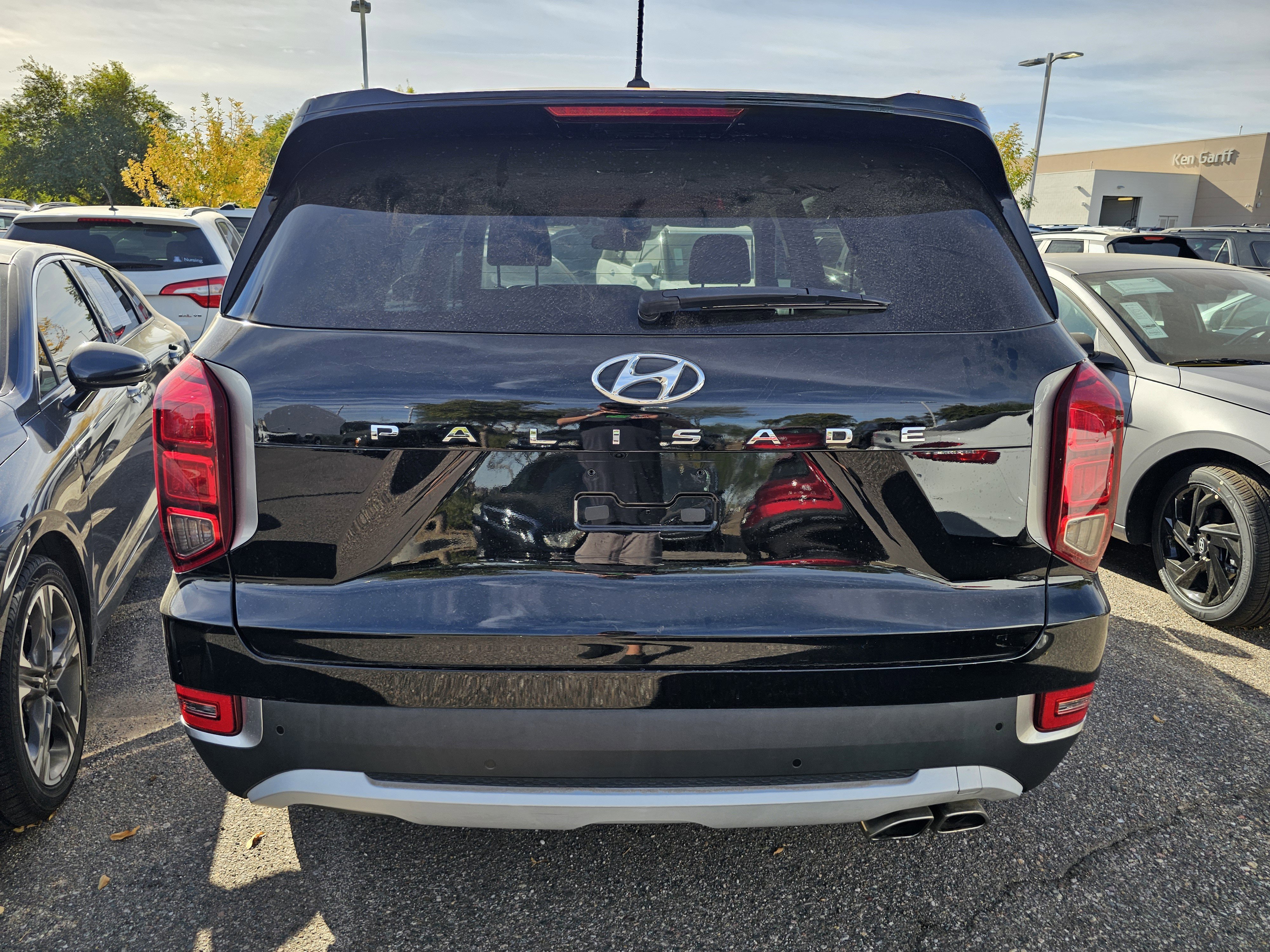 Used 2022 Hyundai Palisade SE image 3