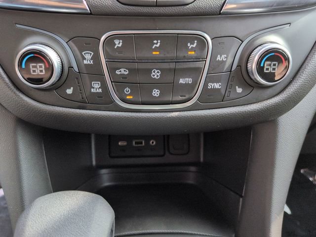 Used 2024 Chevrolet Equinox LT image 18