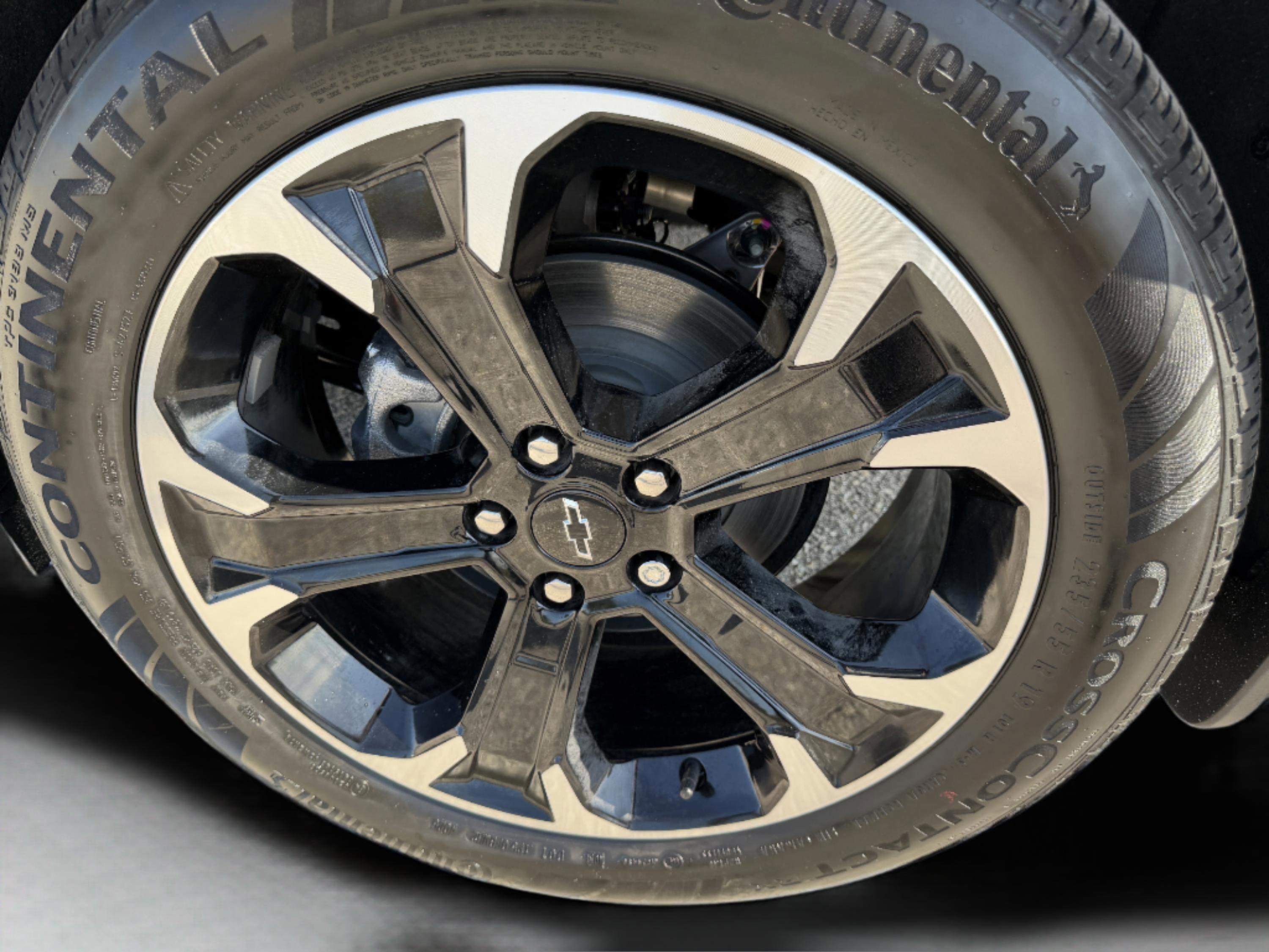 New 2026 Chevrolet Equinox LT w/ Convenience Package II image 13