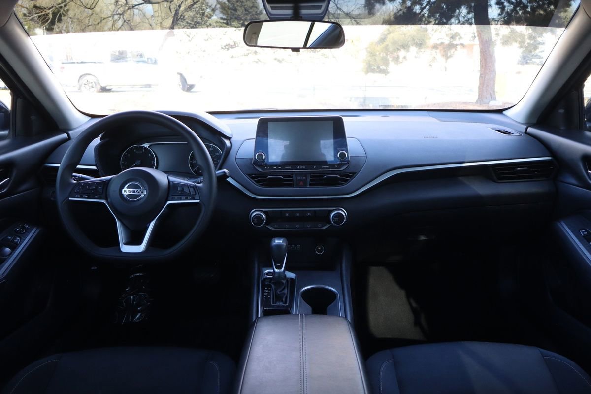 Used 2022 Nissan Altima 2.5 SV image 16