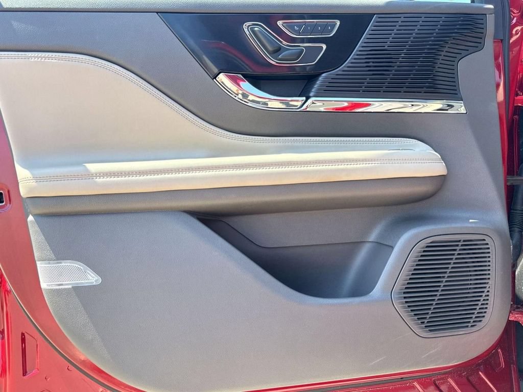 Certified 2022 Lincoln Corsair Reserve w/ Equipment Group 201A AWD/4WD image 15