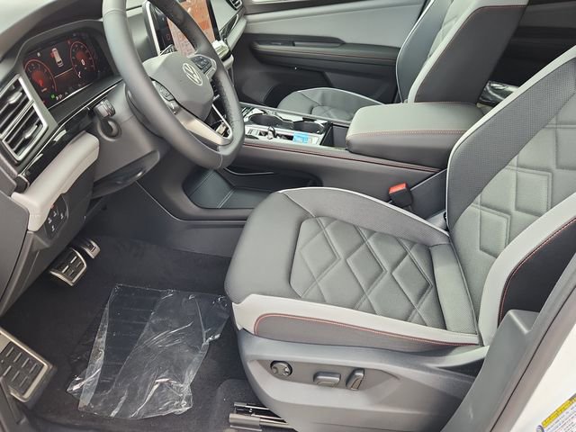 New 2026 Volkswagen Atlas Peak Edition image 7