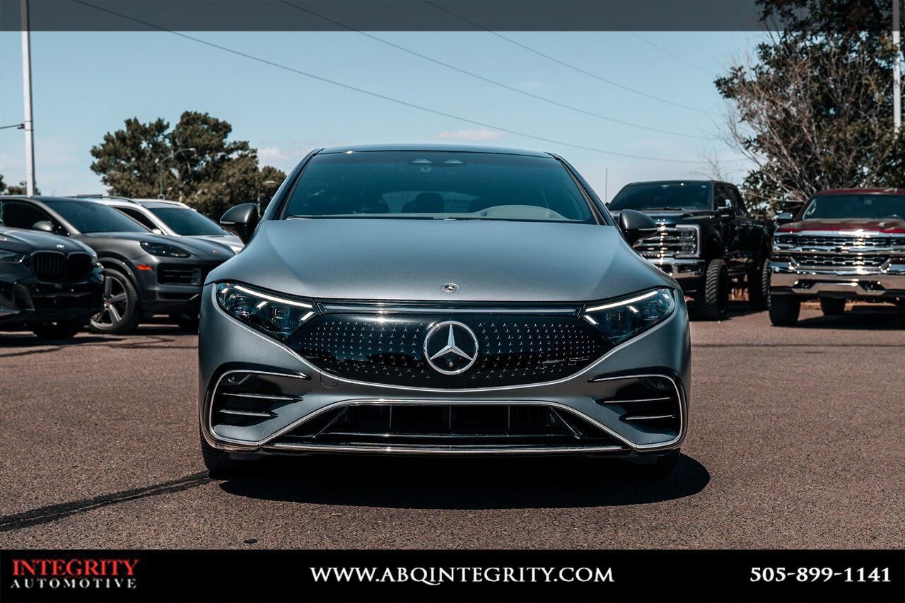 Used 2022 Mercedes-Benz EQS 580 4MATIC Sedan image 2