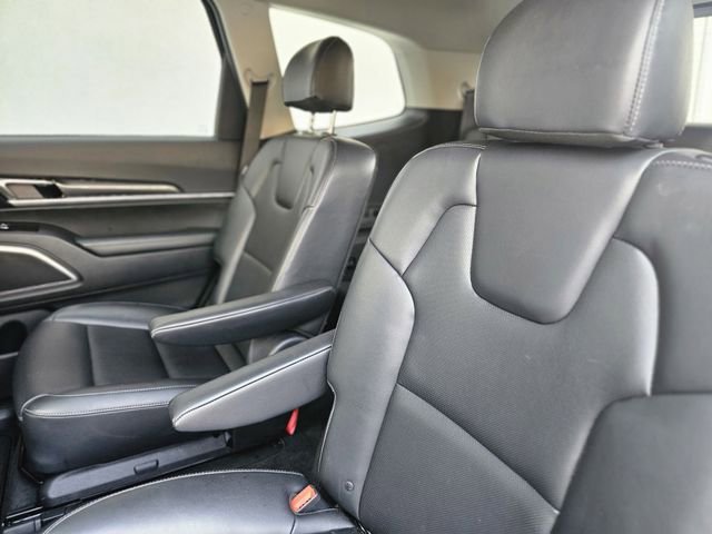 Used 2025 Kia Telluride S FWD image 29