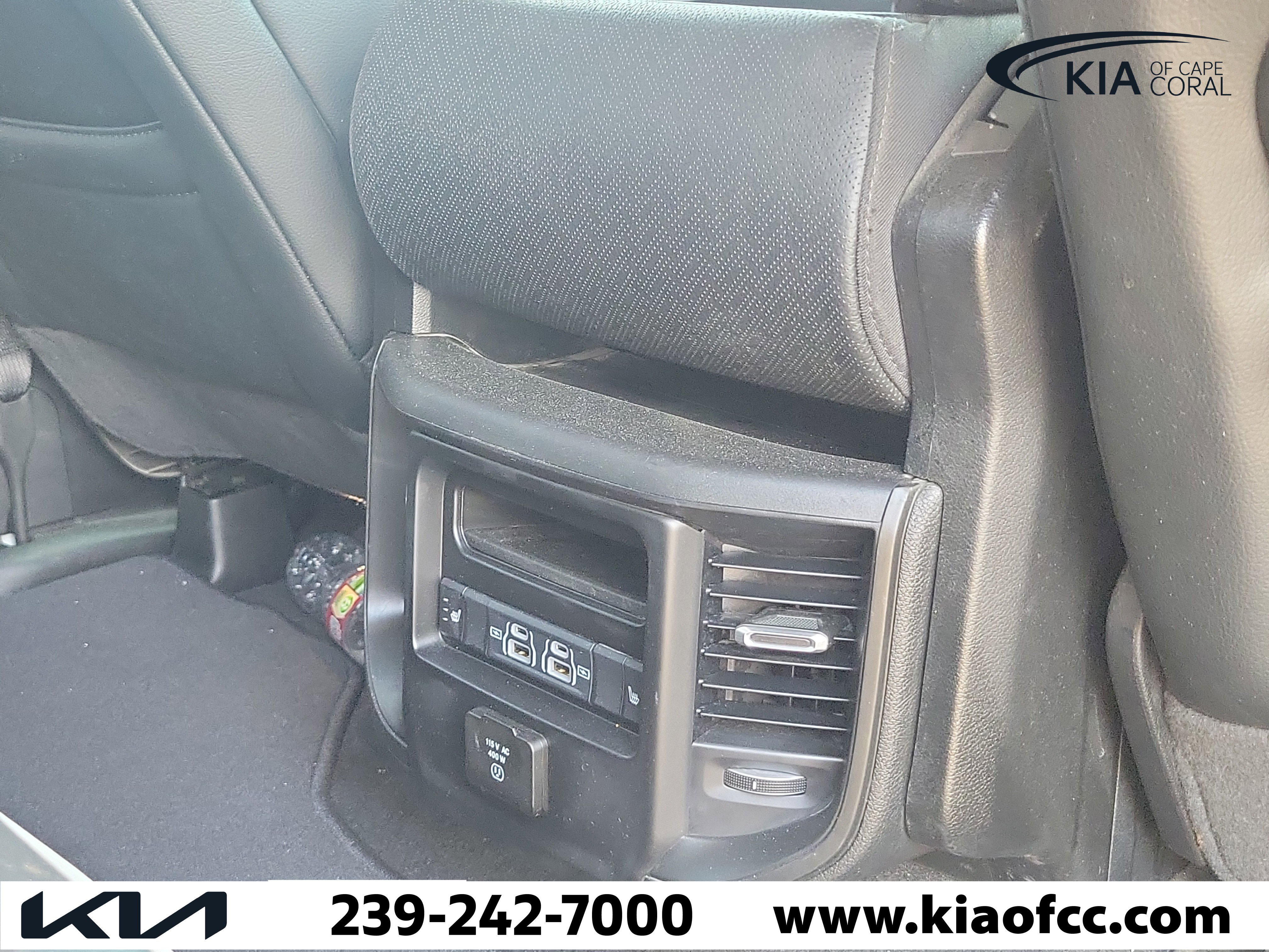 Used 2025 RAM 1500 Laramie AWD/4WD image 14