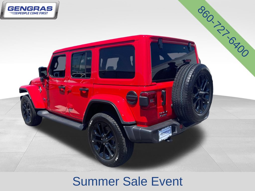 Used 2025 Jeep Wrangler Unlimited Sahara AWD/4WD image 7
