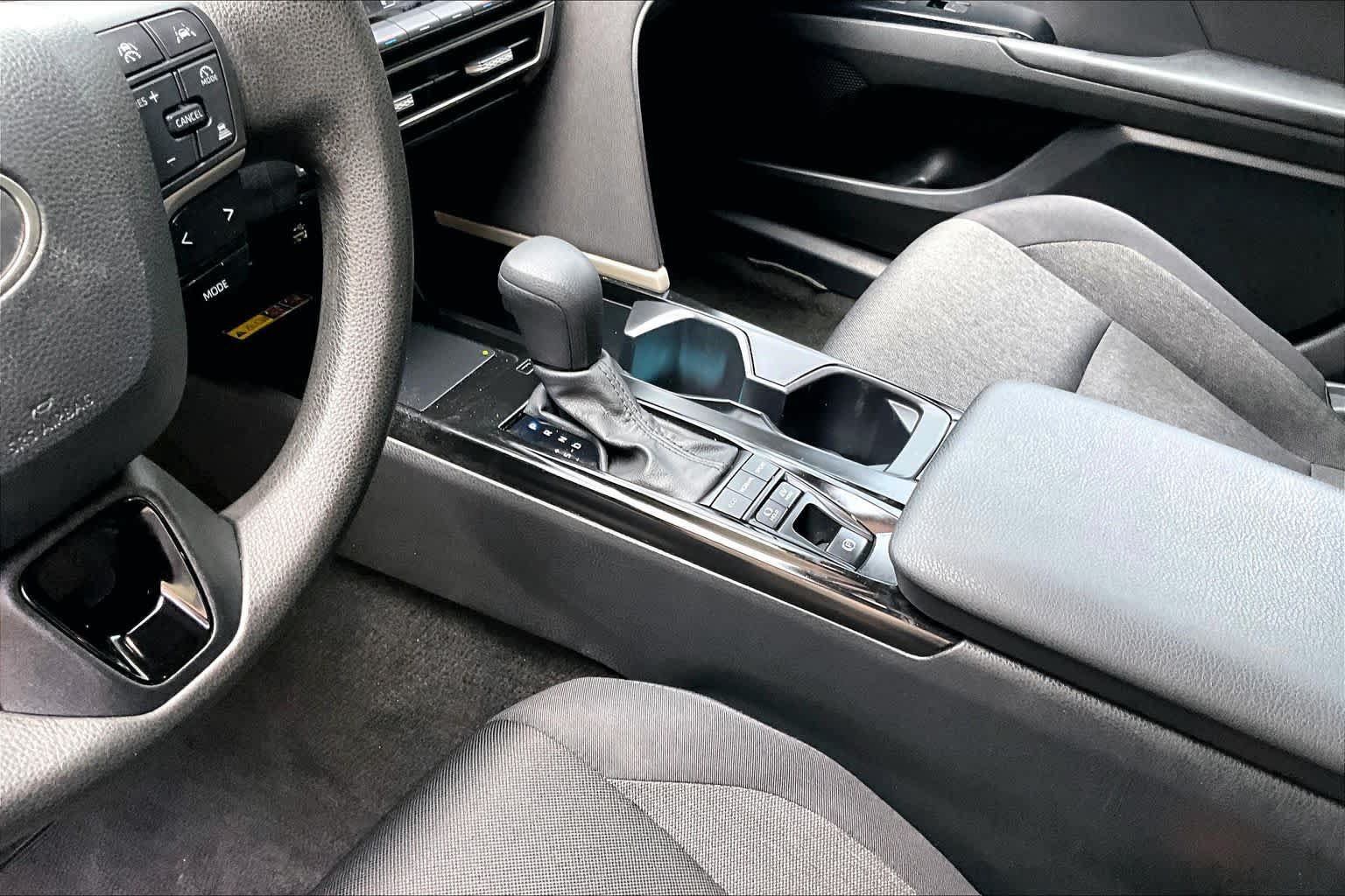 Used 2025 Toyota Camry LE FWD image 17