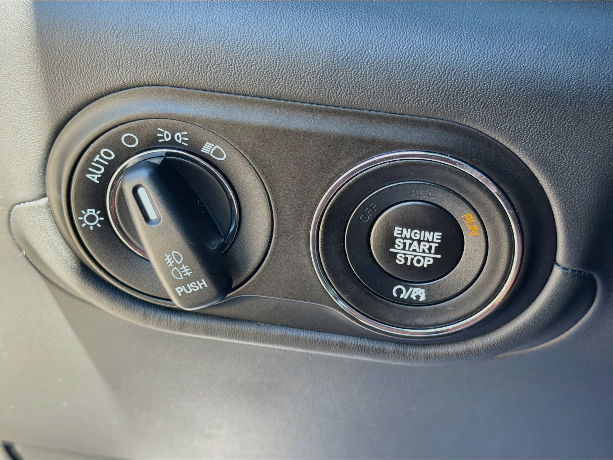 Used 2023 Maserati Levante GT AWD/4WD image 36