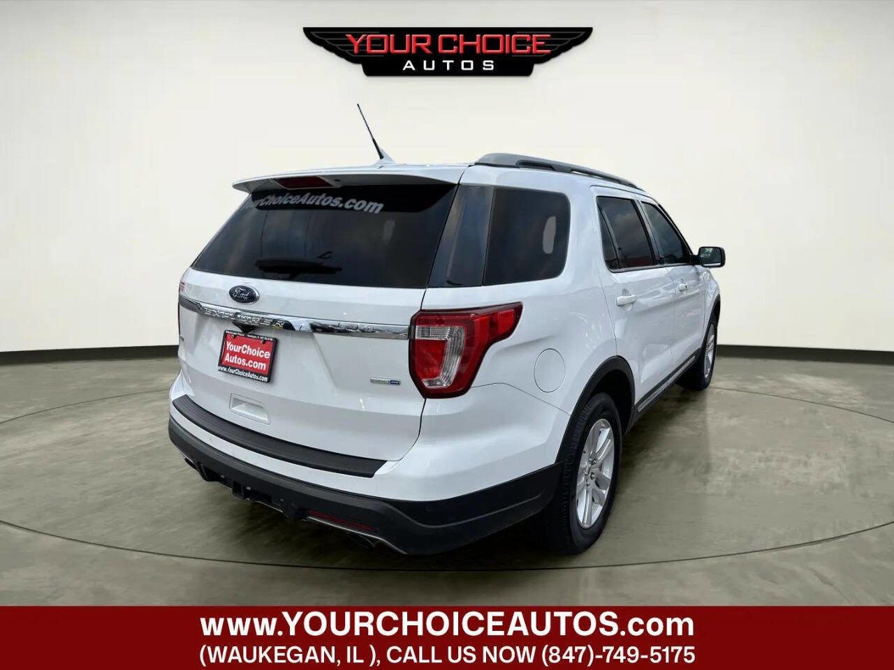 Used 2019 Ford Explorer XLT w/ Equipment Group 202A image 5