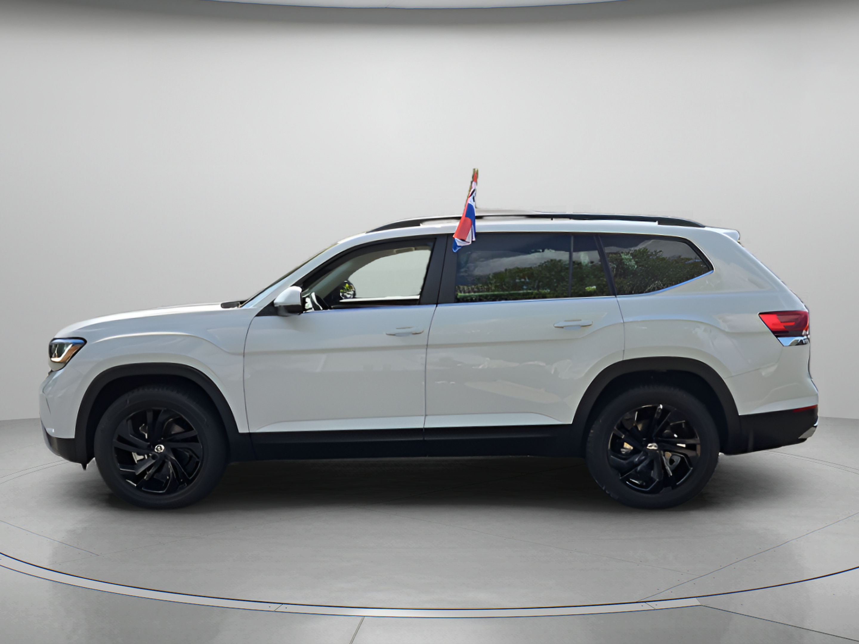 Used 2022 Volkswagen Atlas SE AWD/4WD image 2