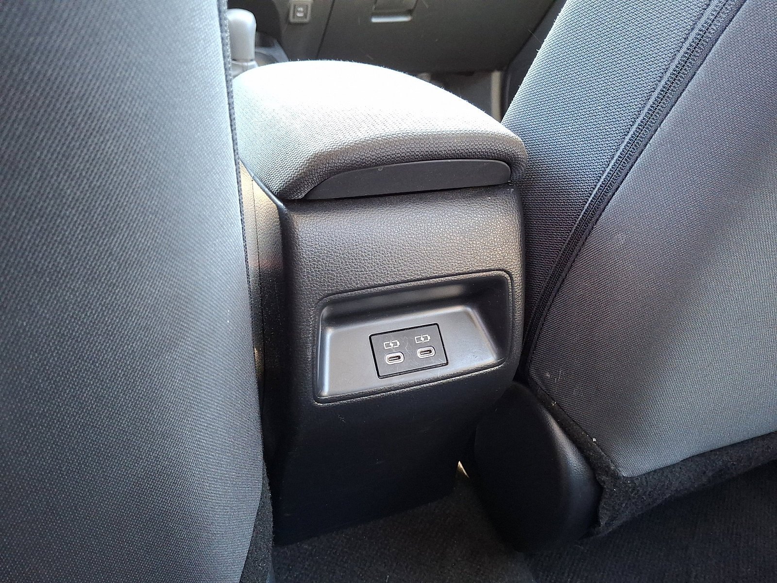 Used 2025 Toyota Corolla LE FWD image 12