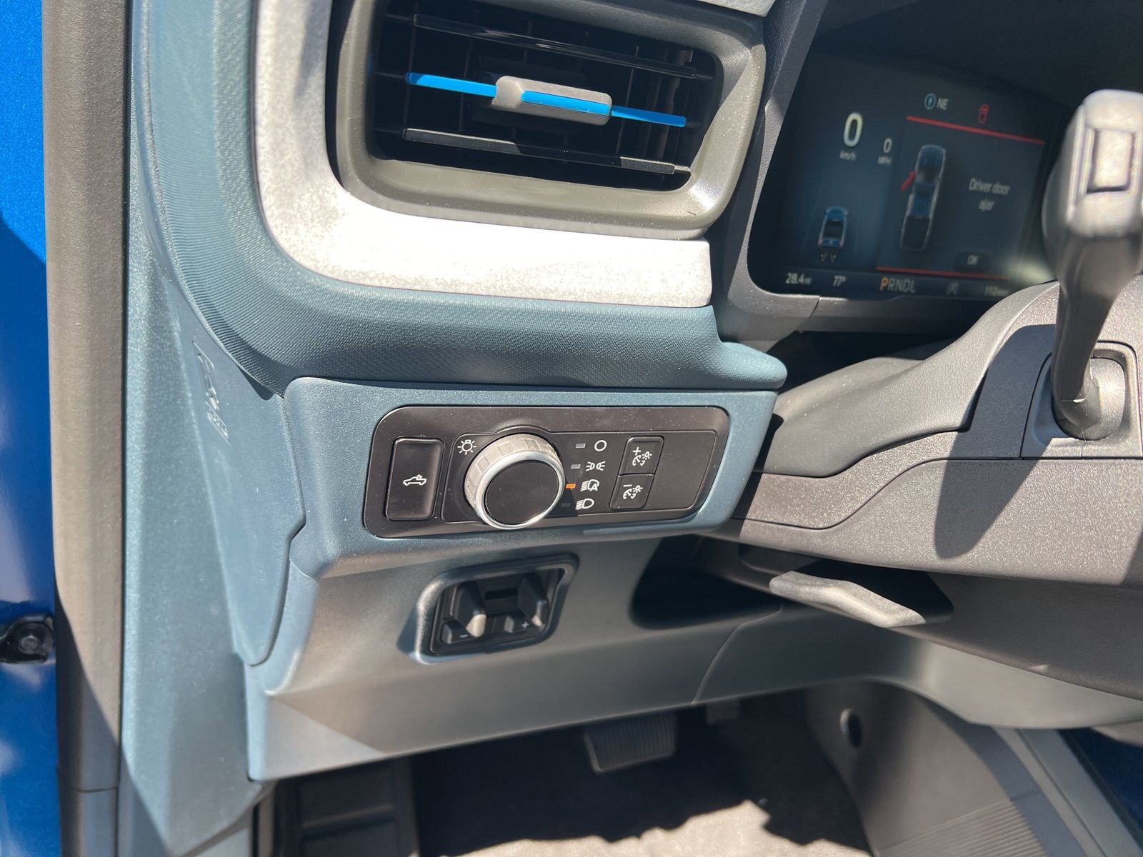 Used 2025 Ford Maverick XLT w/ XLT Luxury Package image 12