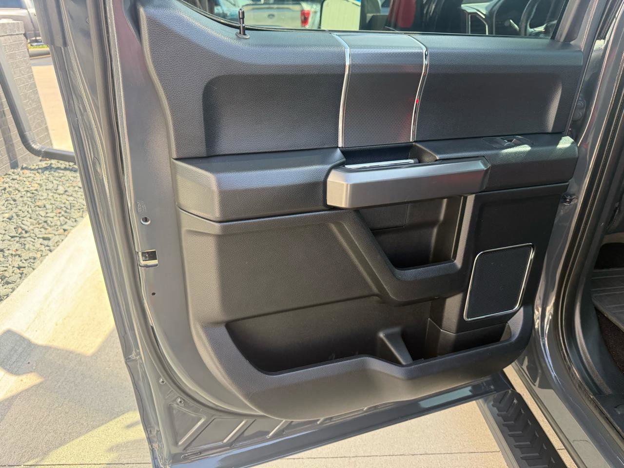 Used 2016 Ford F150 Lariat w/ Equipment Group 502A Luxury image 27