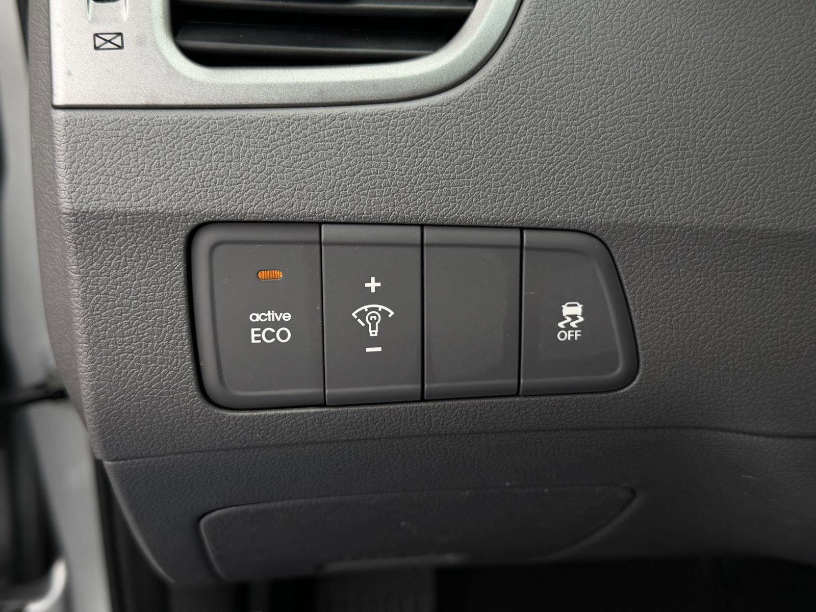 Used 2013 Hyundai Elantra GLS image 18