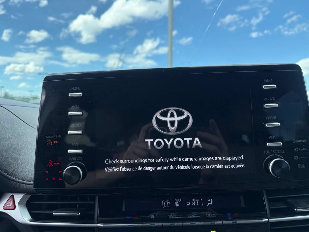 Used 2022 Toyota Sienna Limited AWD/4WD image 7