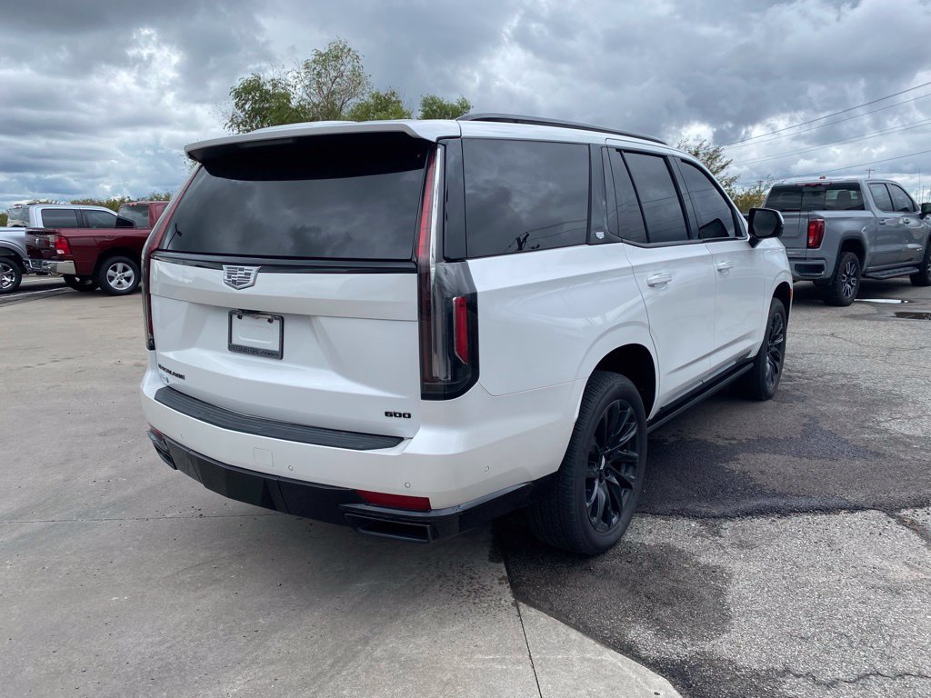 Used 2024 Cadillac Escalade Sport Platinum w/ LPO, ONYX Package AWD/4WD image 5