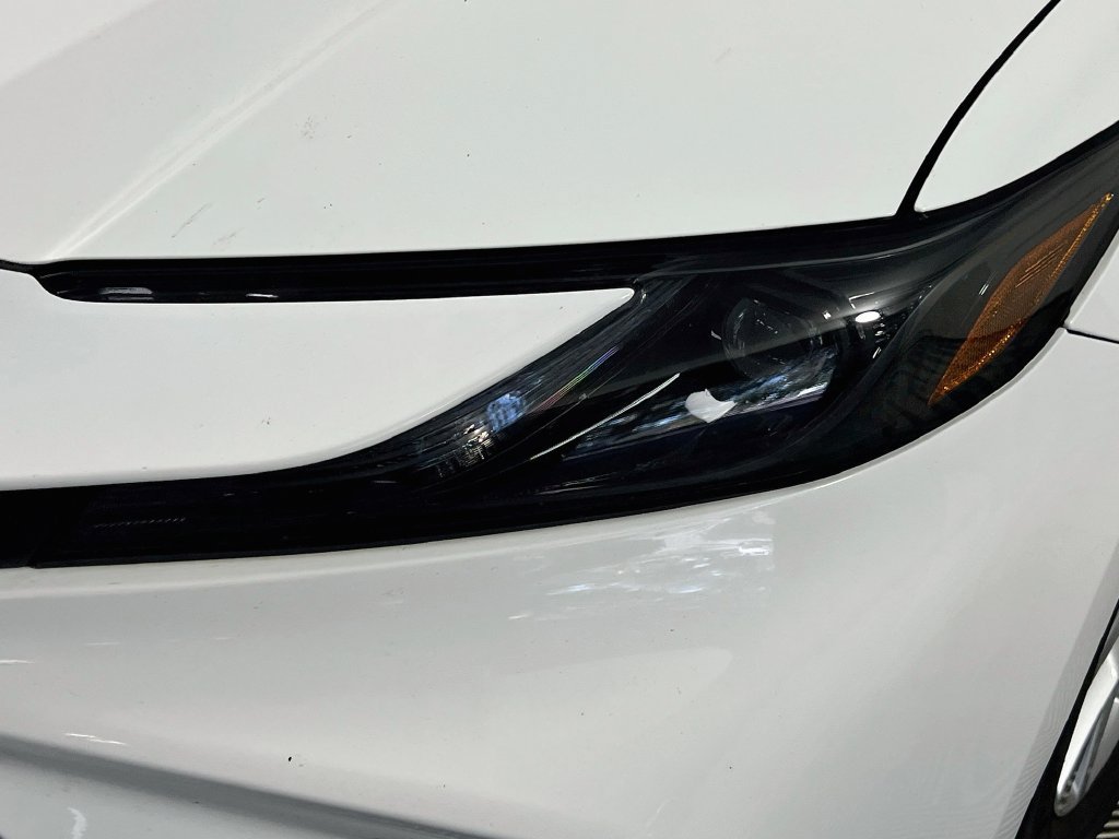 Used 2025 Toyota Camry LE FWD image 9