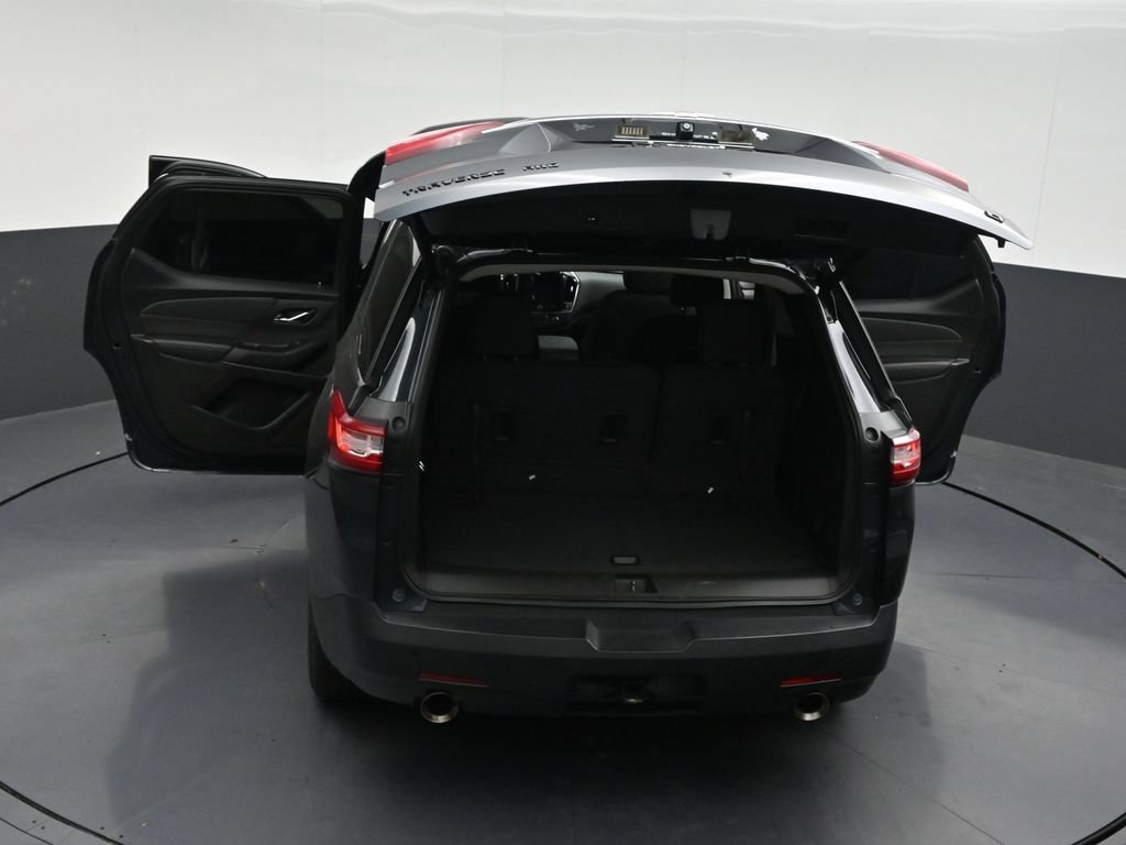 Used 2021 Chevrolet Traverse LT FWD image 36