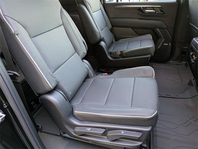 New 2026 Chevrolet Suburban Premier image 34