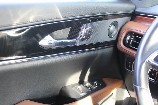 Certified 2023 Lincoln Nautilus Reserve w/ Equipment Group 201A image 24