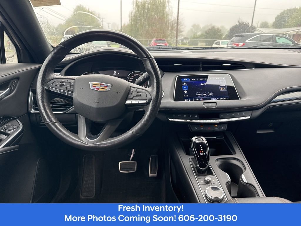 Used 2023 Cadillac XT4 Sport image 9