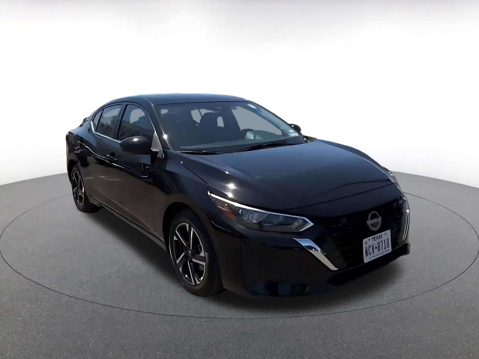 Used 2025 Nissan Sentra SV FWD image 3