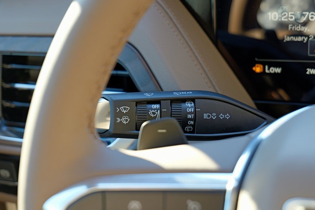 New 2026 GMC Yukon Denali w/ Sun & Power Step Package image 17