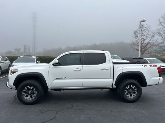 Used 2019 Toyota Tacoma TRD Off-Road w/ Technology Package image 11